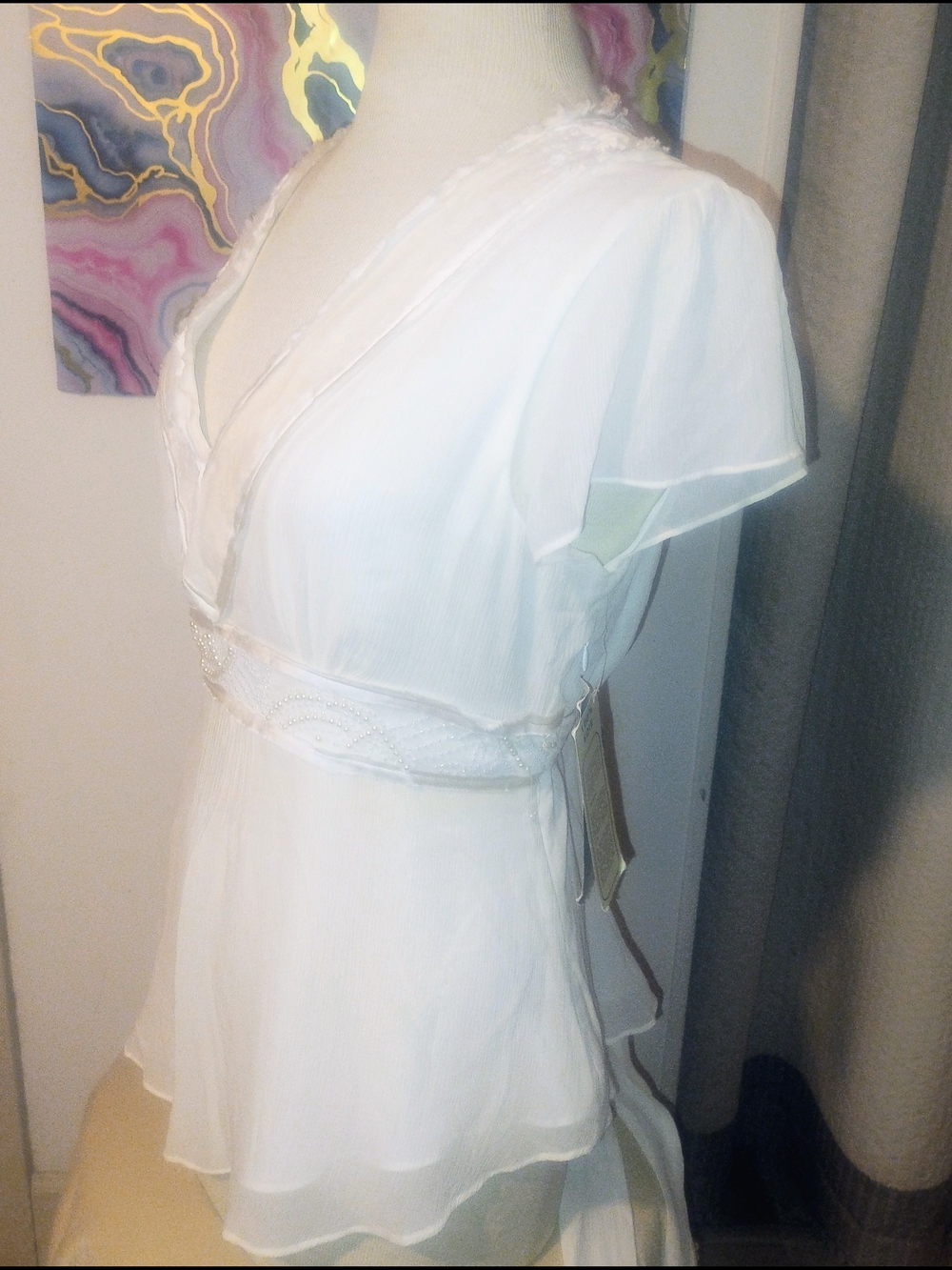 BNWT Off White 100% Silk V-Neck Women's Flowy Blouse Tie Back Embellished Waist - Picture 2 of 3